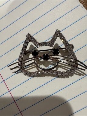 Rhinestone Cat Face Pin Brooch - Silver with Black Accents